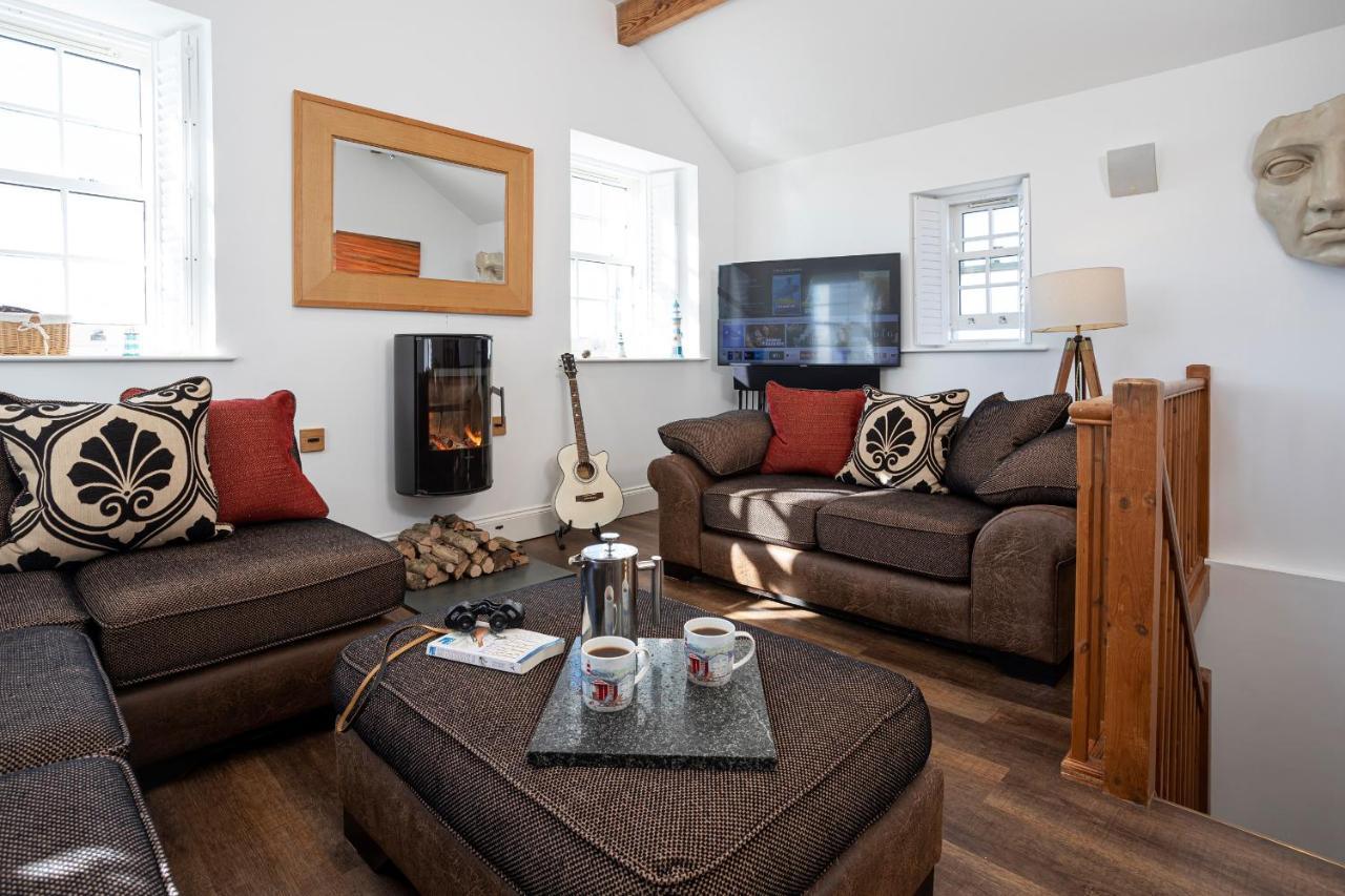 Finest Retreats - Lighthouse Cottage Rampside エクステリア 写真